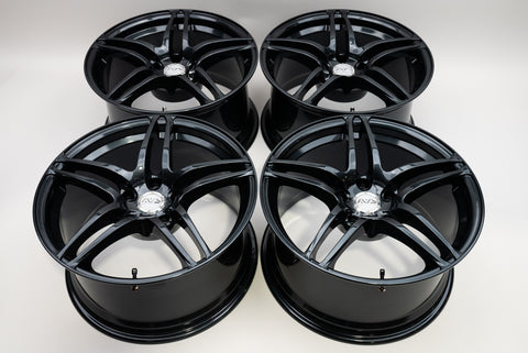 Yokohama AVS Model 5 17" 9J +22, 9J +35 (5x114.3)