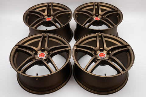 Yokohama AVS Model 5 17" 9J +40, 8J +38 (5x114.3)